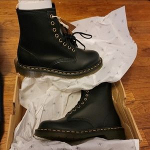 Dr Martens Vegan 1460 classic ankle boots